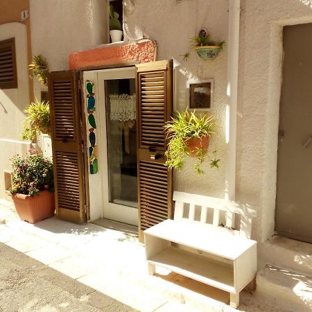 La Casa Di Lo Apartment โมโนโปลี ภายนอก รูปภาพ