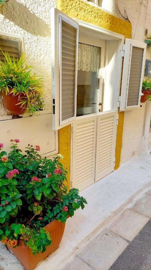 La Casa Di Lo Apartment โมโนโปลี ภายนอก รูปภาพ